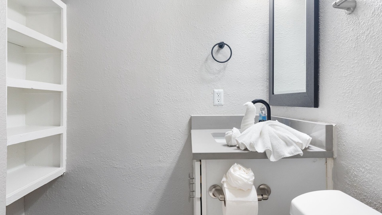 Photo of Bathroom in University Hills and Windsor Park