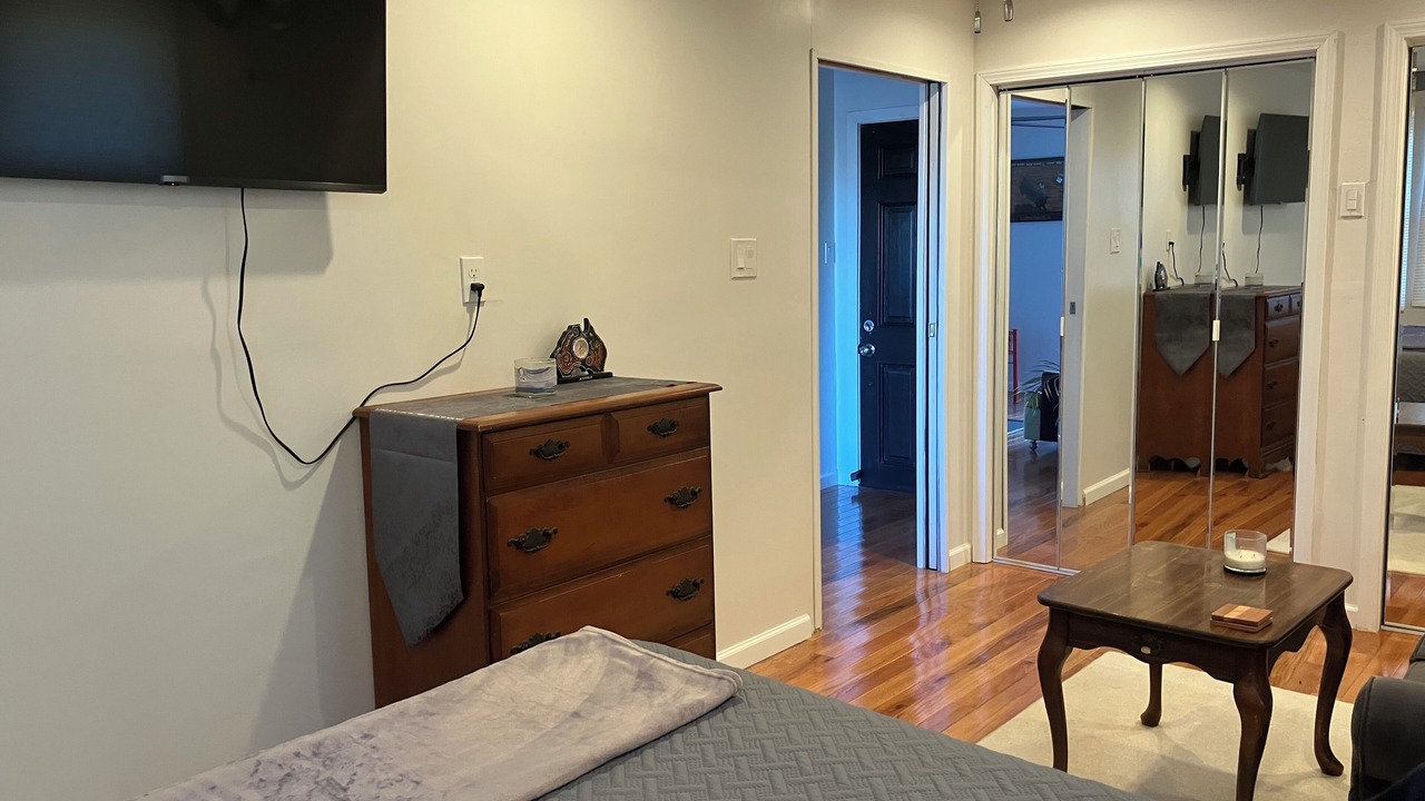 Photo of Bedroom in Kenner - Louis Armstrong International Airport
