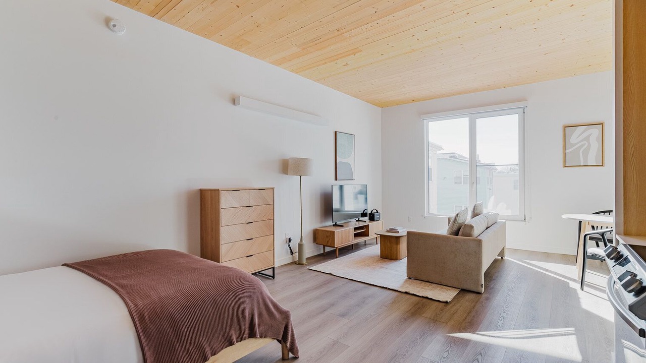 Photo of Bedroom in East Somerville