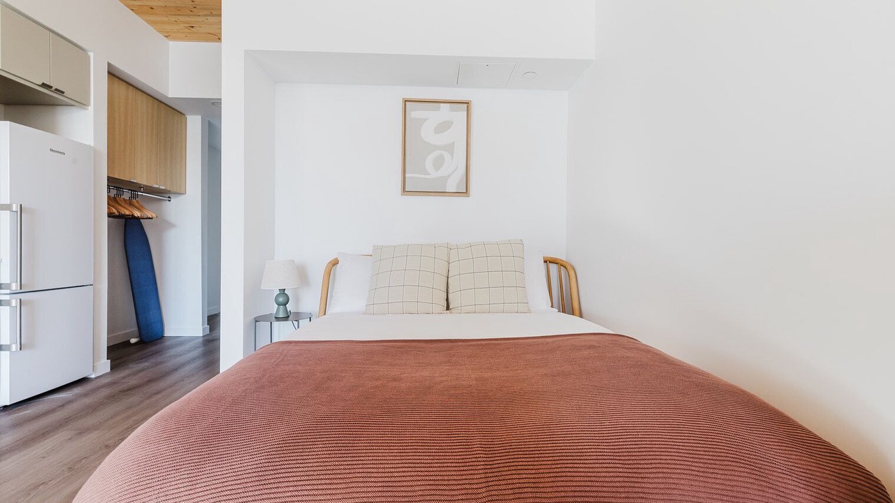 Photo of Bedroom in East Somerville