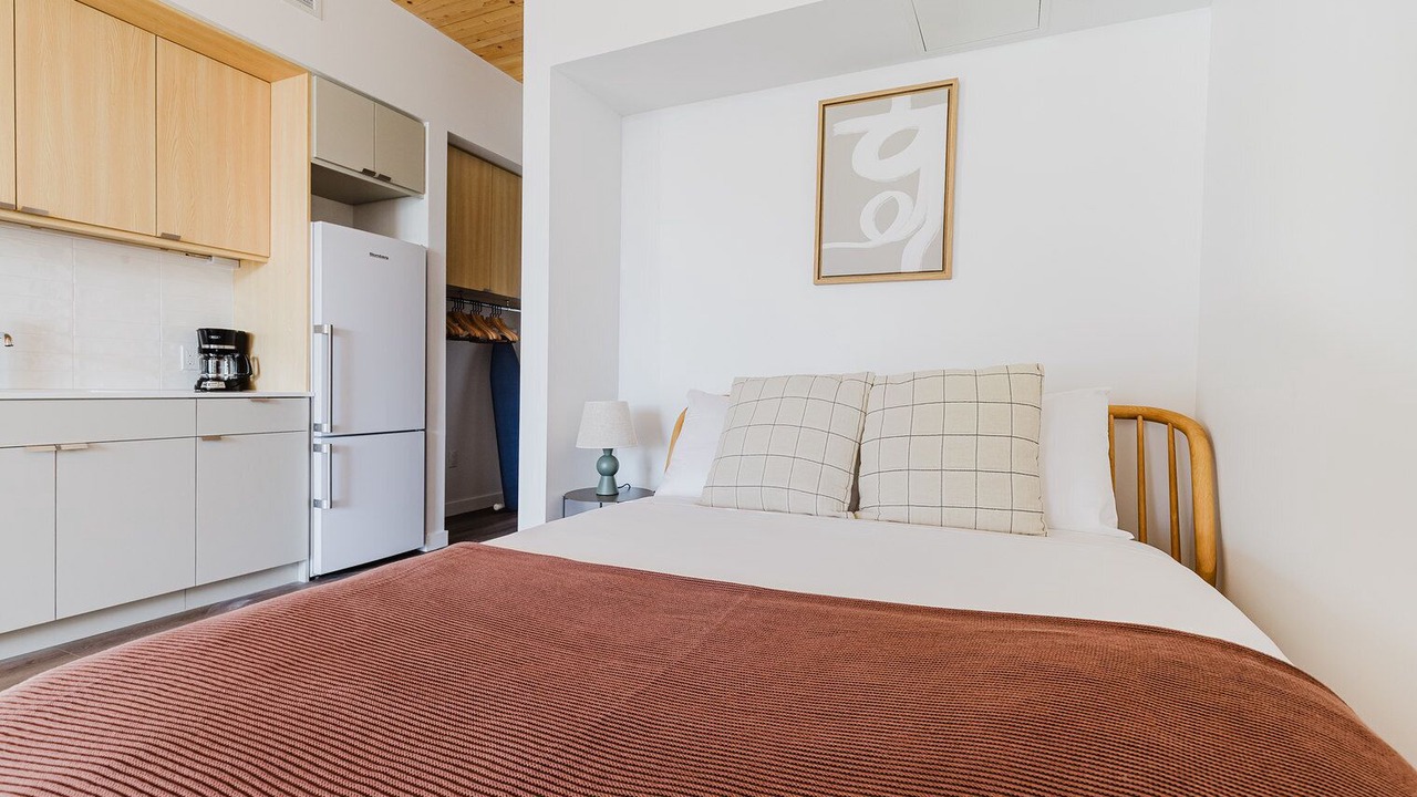 Photo of Bedroom in East Somerville