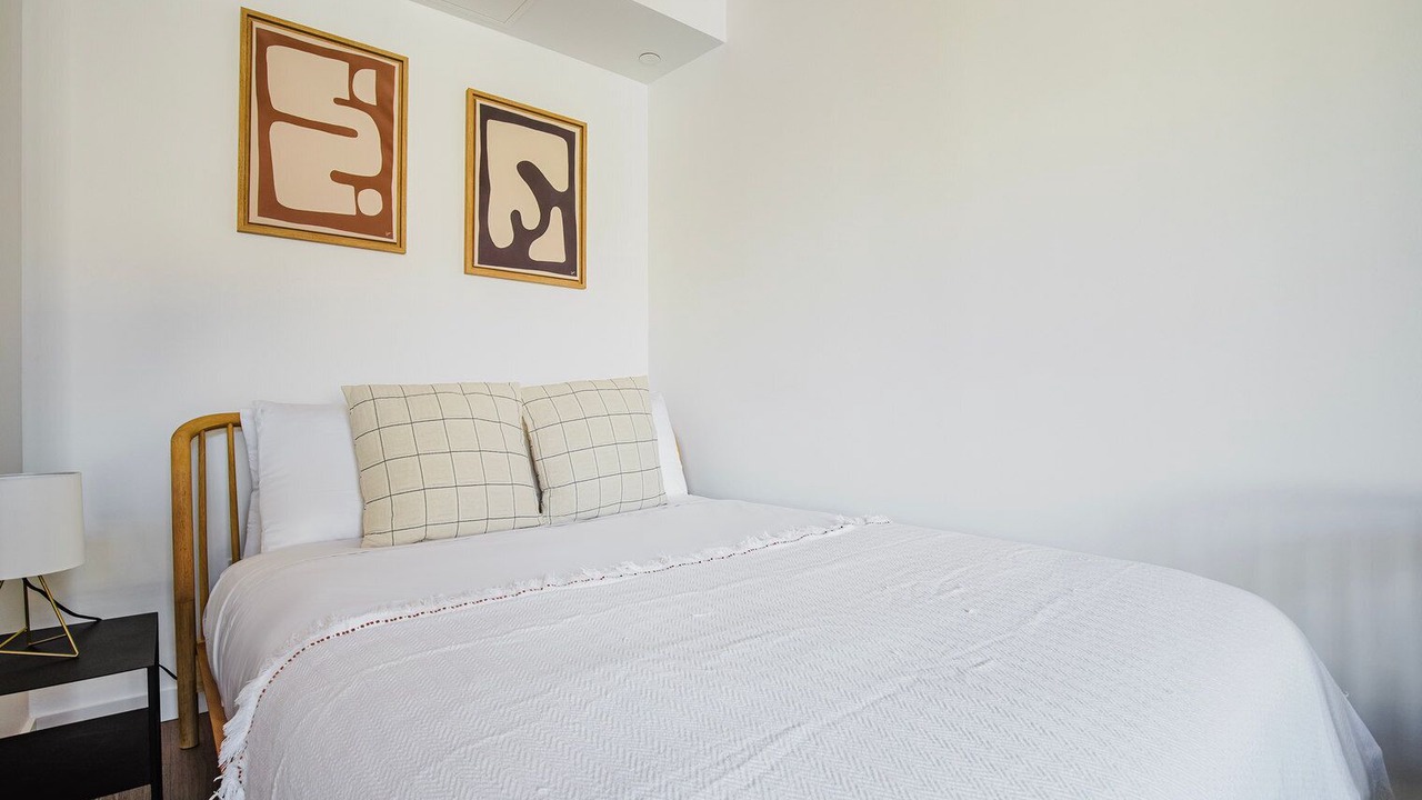 Photo of Bedroom in East Somerville