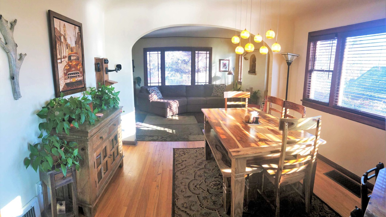 Photo of Livingroom in Lower Avenues