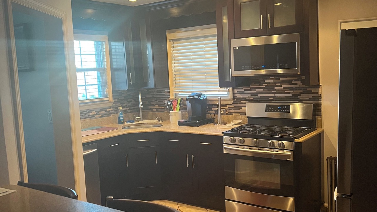 Photo of Kitchen in Alden Manor