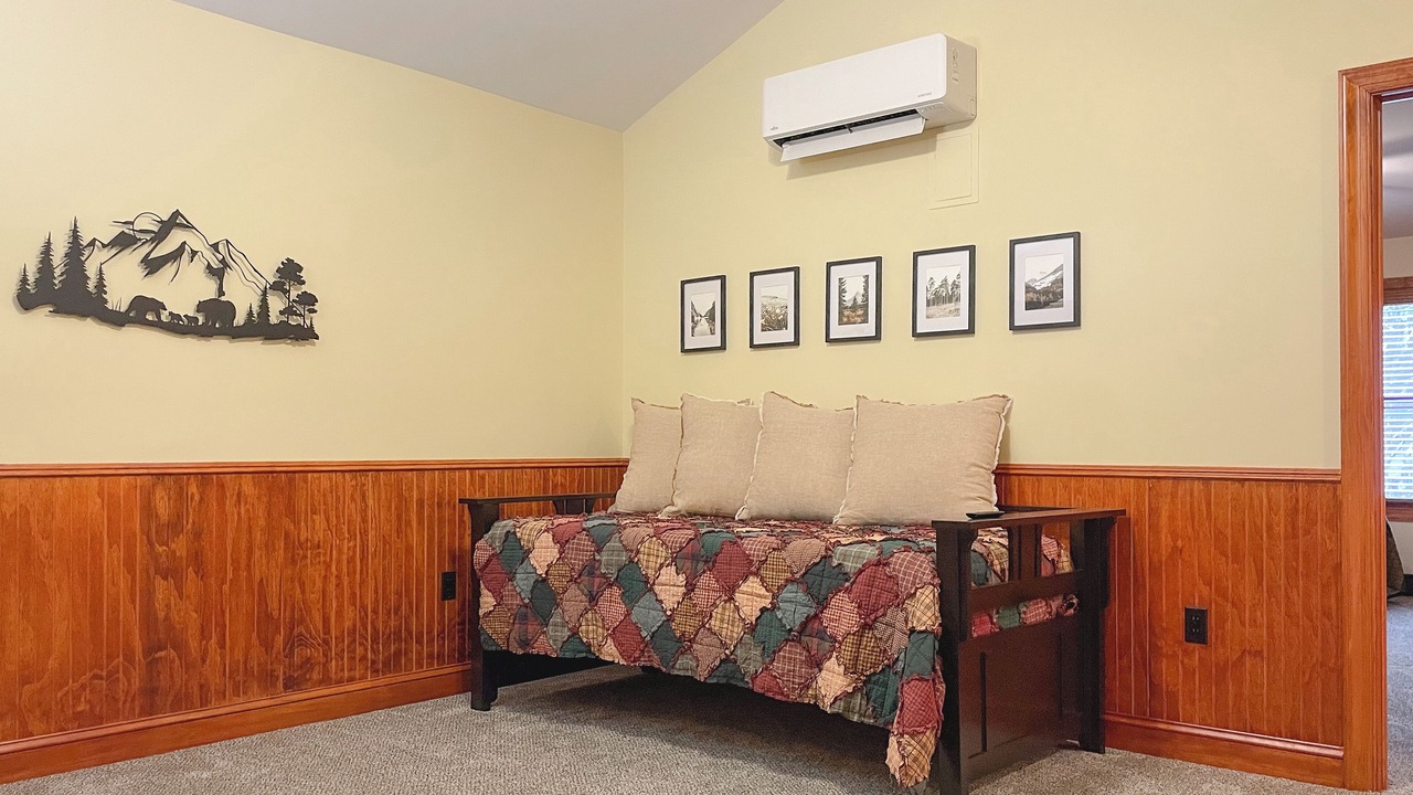 Photo of Bedroom in Lake Harmony Estates