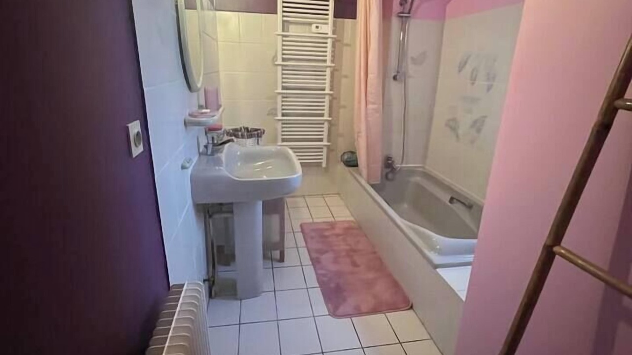 Photo of Bathroom in Favieres