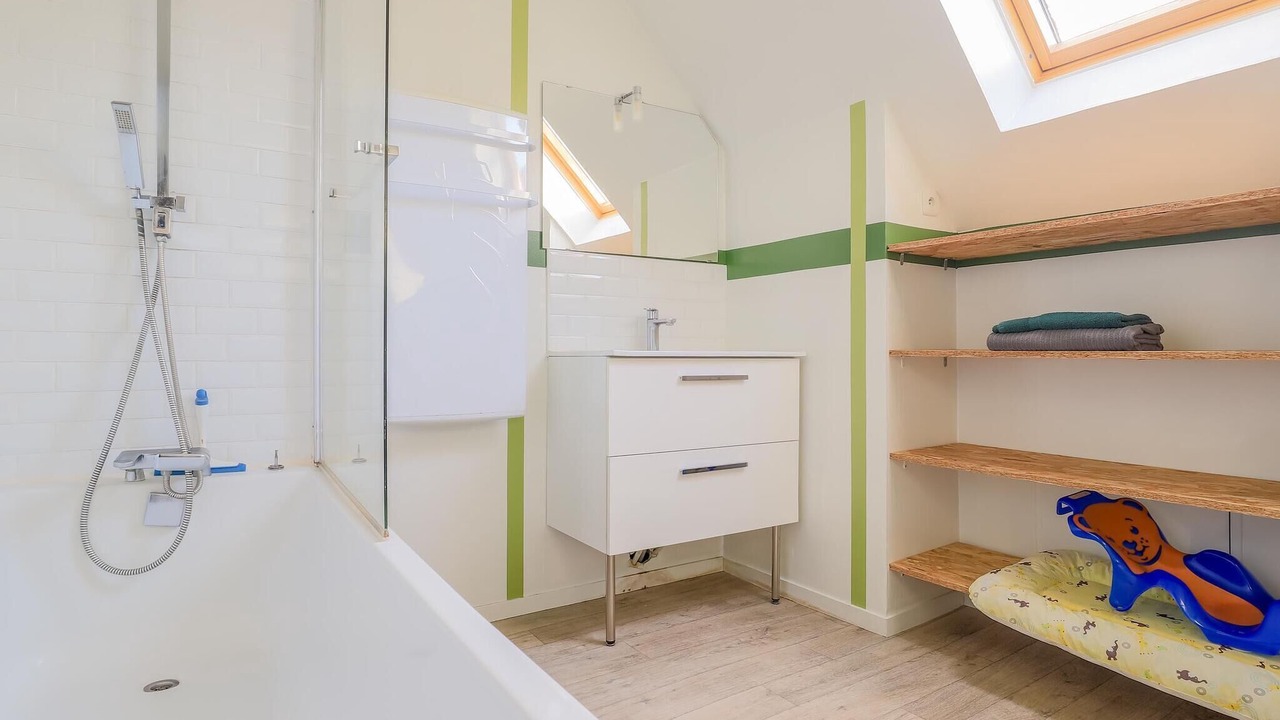Photo of Bathroom in Saint-Josse
