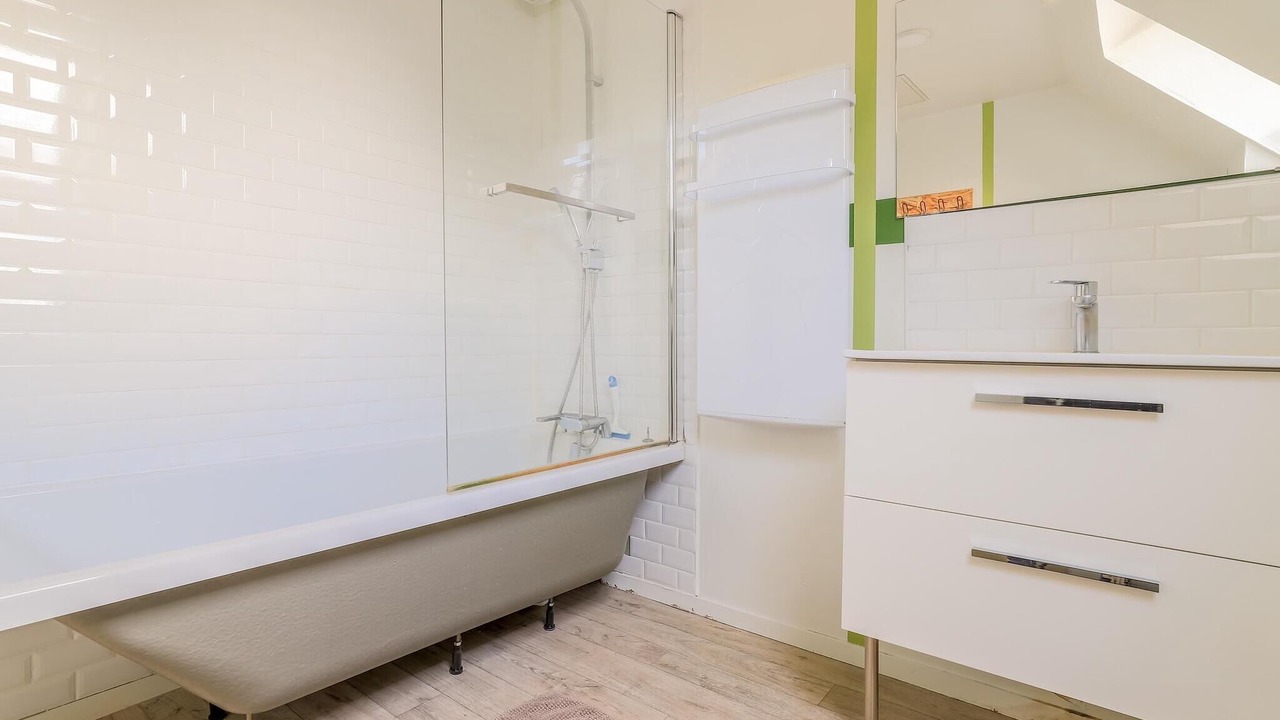 Photo of Bathroom in Saint-Josse