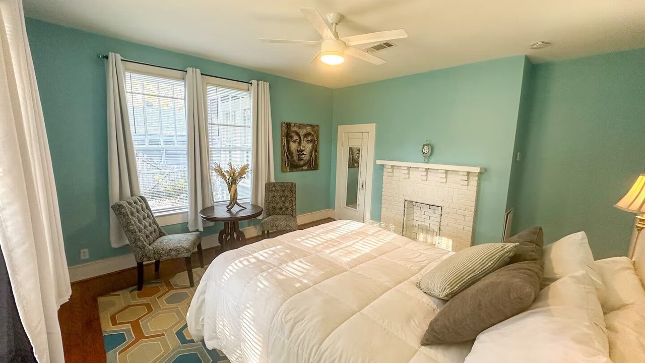 Photo of Bedroom in Long Beach