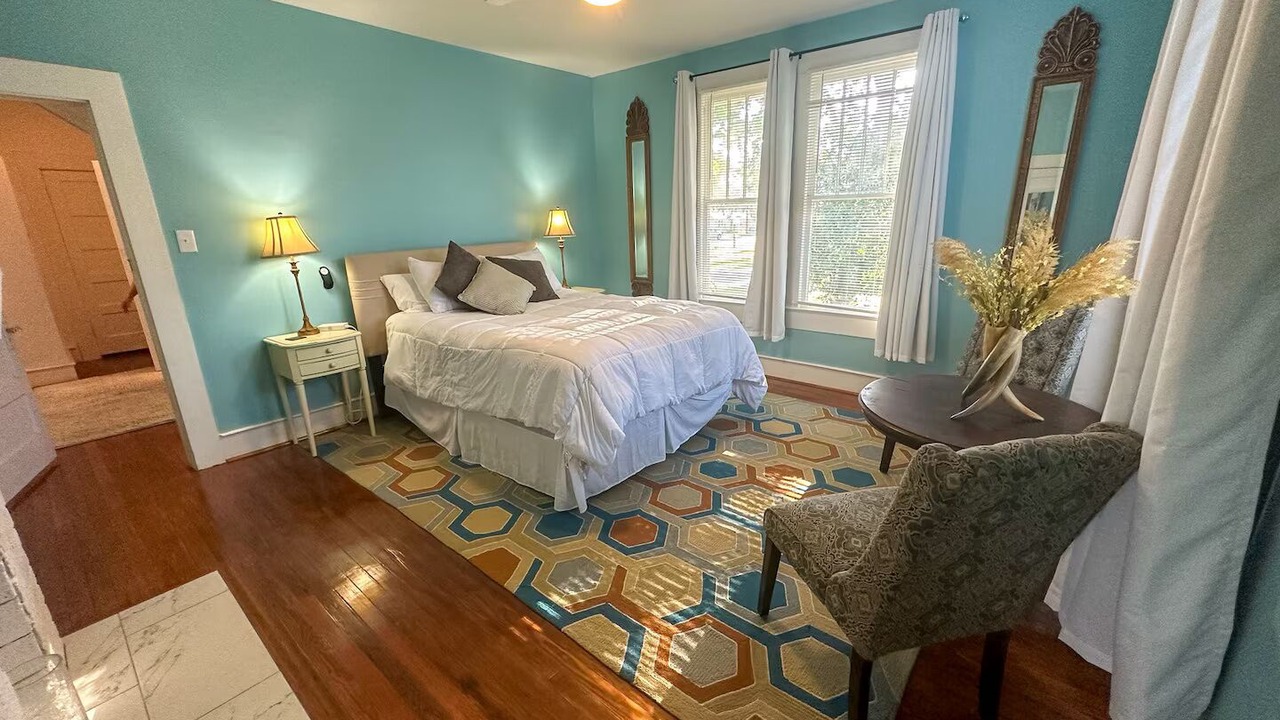 Photo of Bedroom in Long Beach