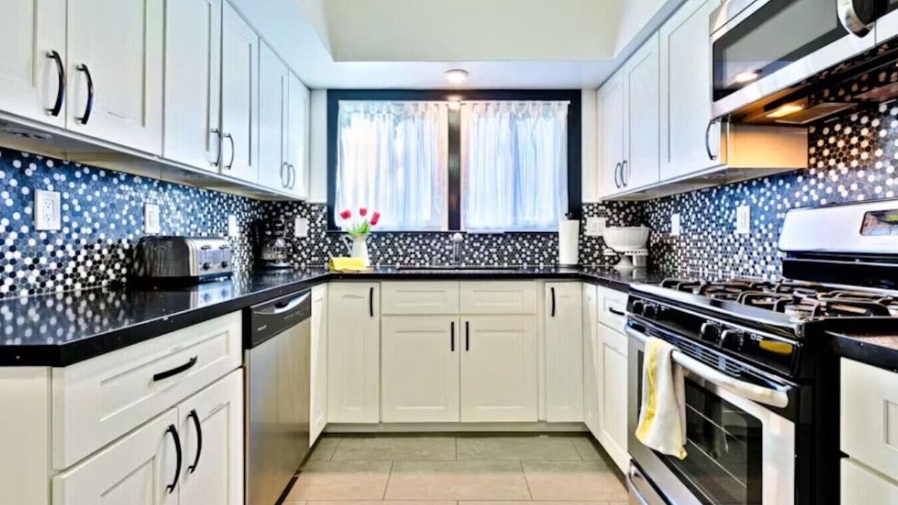 Photo of Kitchen in Anaheim Colony Historic District