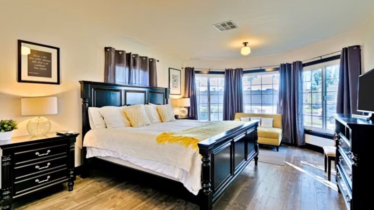 Photo of Bedroom in Anaheim Colony Historic District