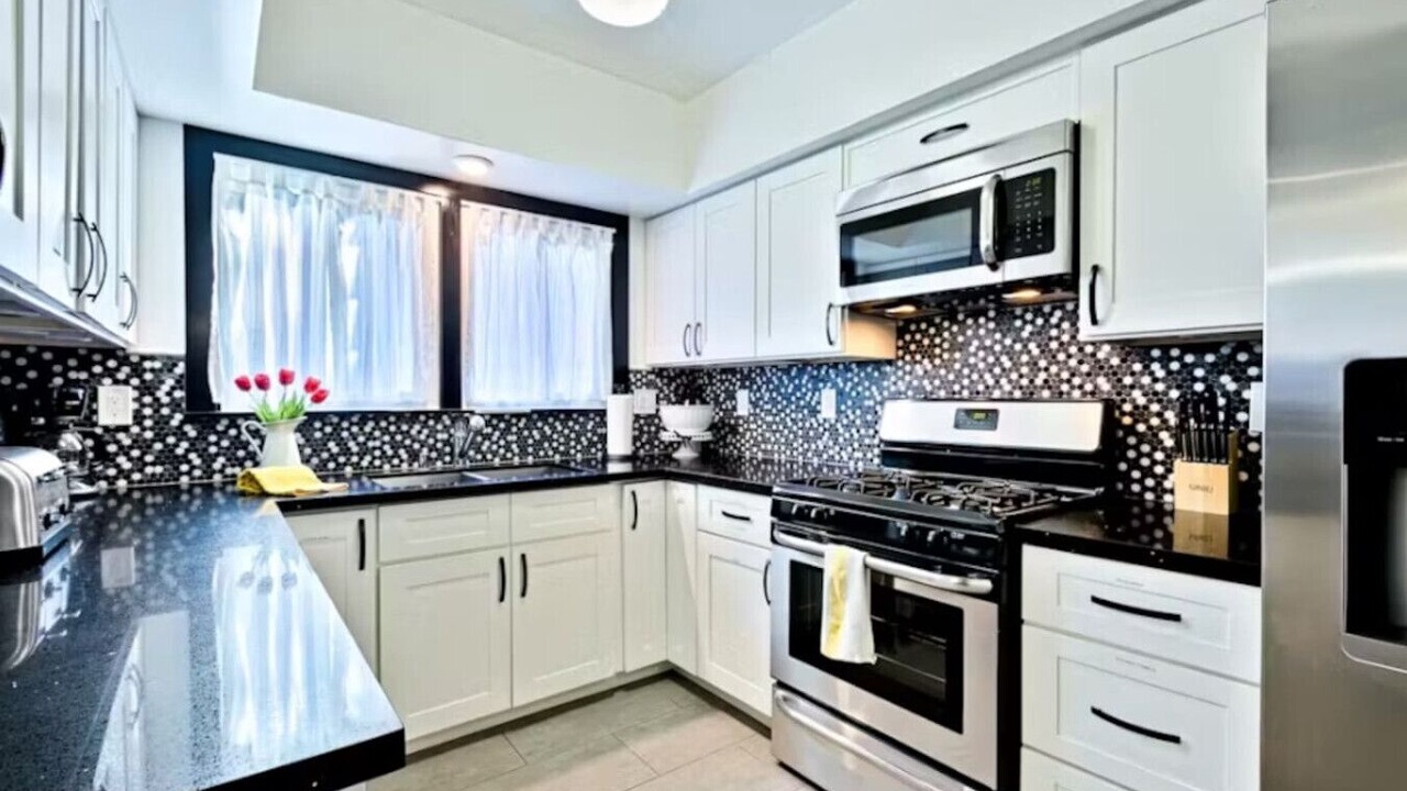 Photo of Kitchen in Anaheim Colony Historic District