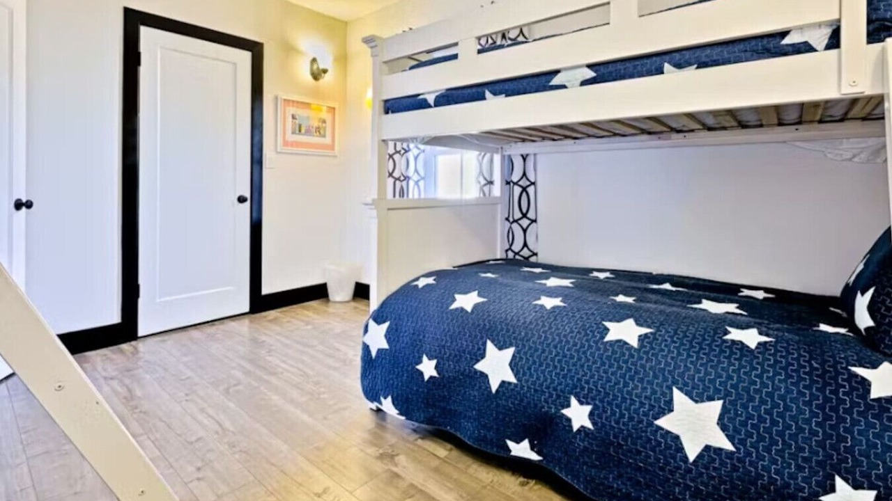 Photo of Bedroom in Anaheim Colony Historic District