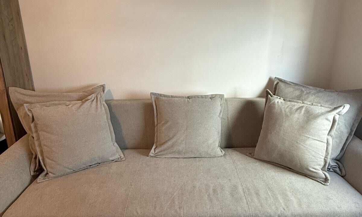 Photo of Livingroom in South of Fifth