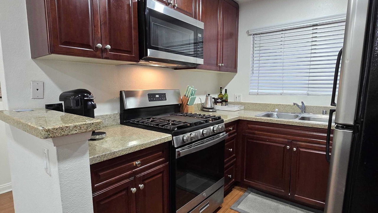 Photo of Kitchen in Warner Center