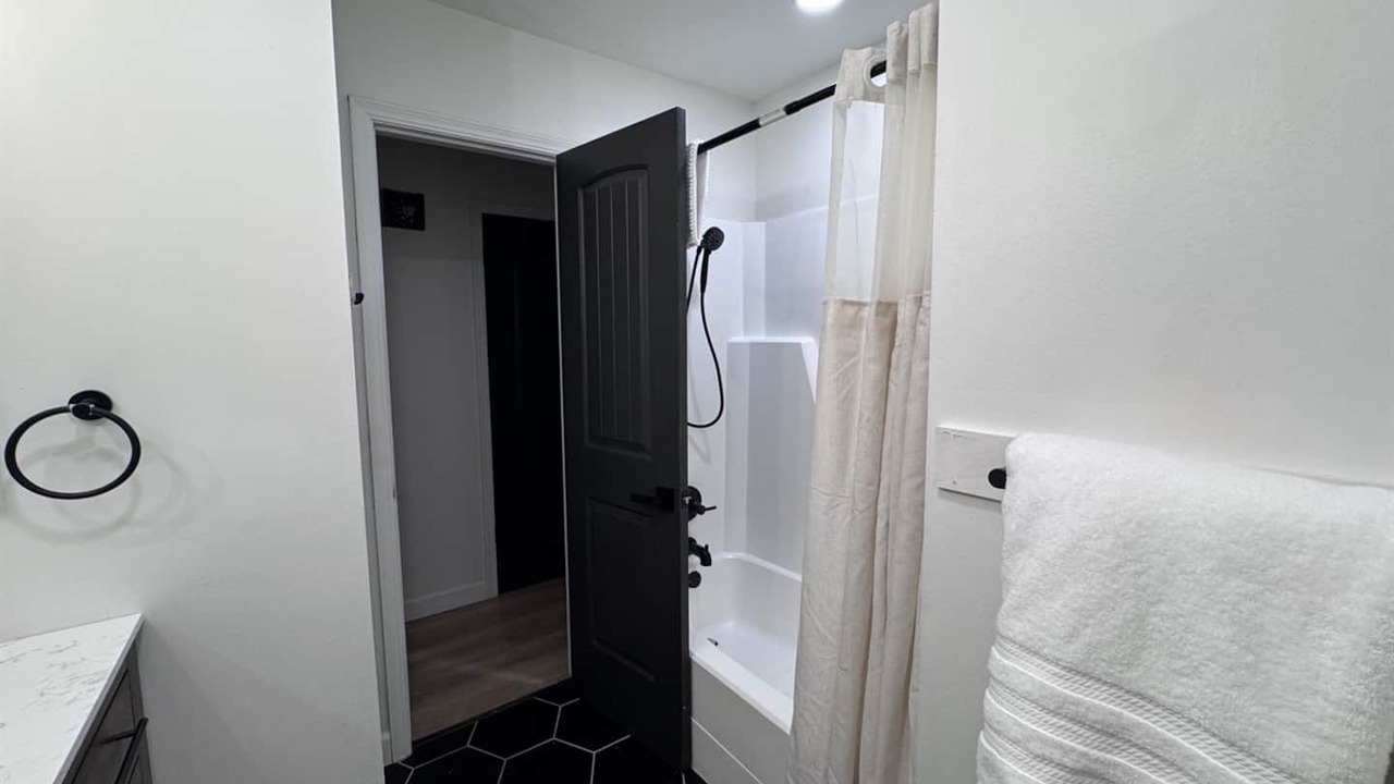 Photo of Bathroom in Maize