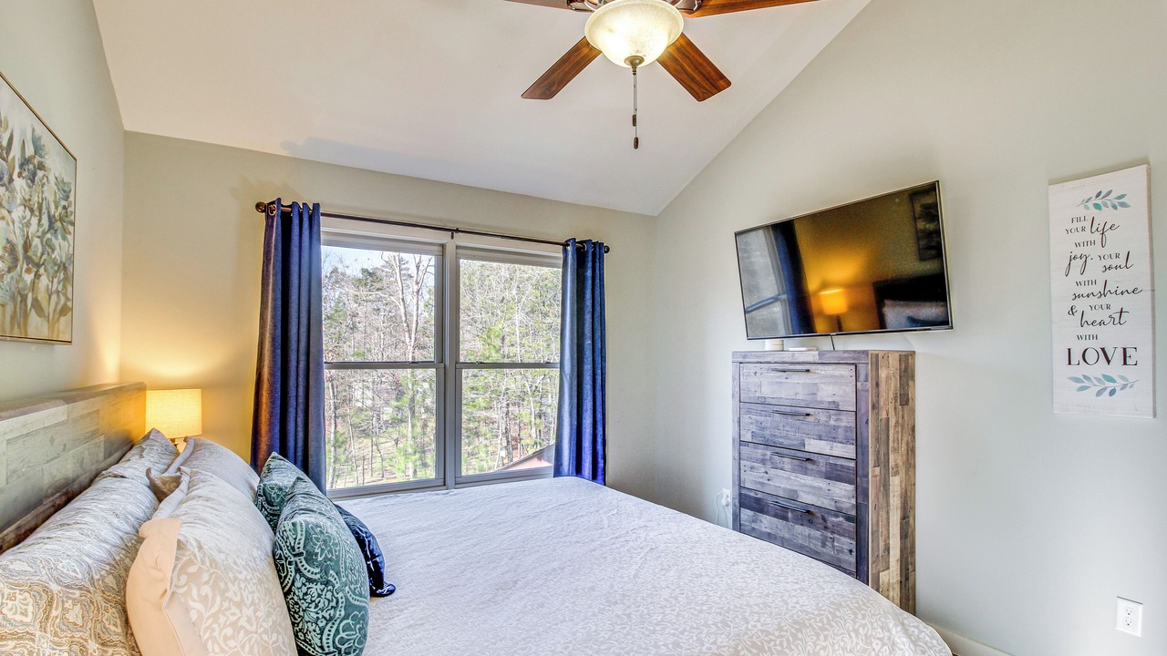 Photo of Bedroom in Eagle Mountain