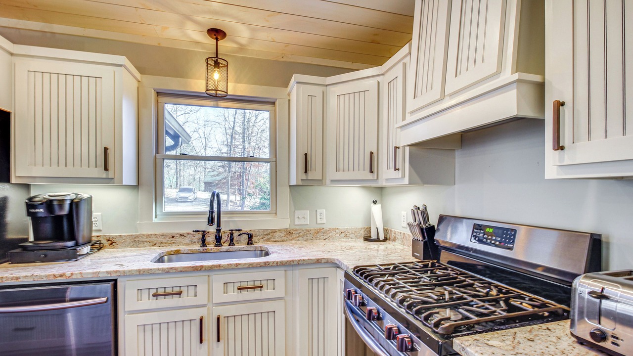 Photo of Kitchen in Eagle Mountain