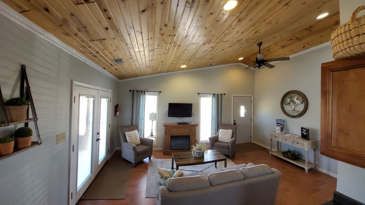Photo of Bedroom in Buncombe