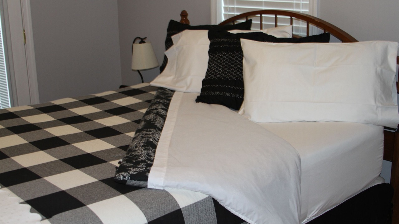 Photo of Bedroom in Buncombe