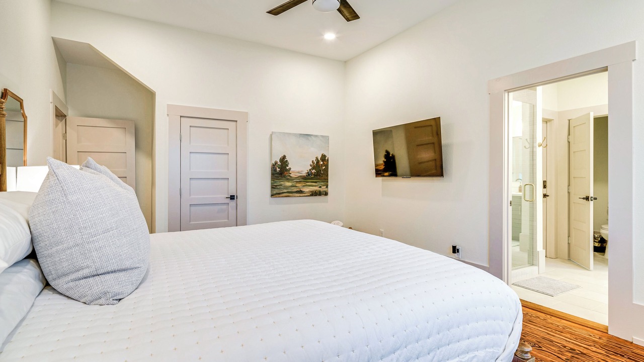 Photo of Bedroom in Brenham