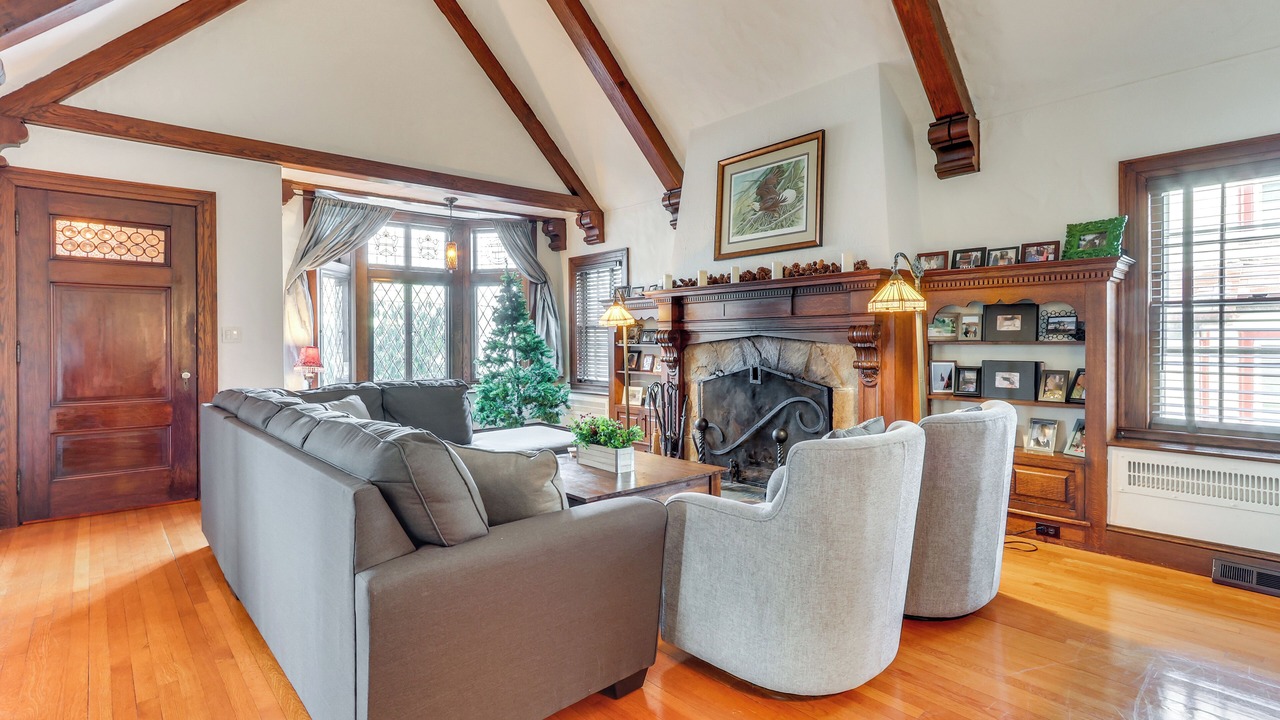 Photo of Livingroom in West New Haven