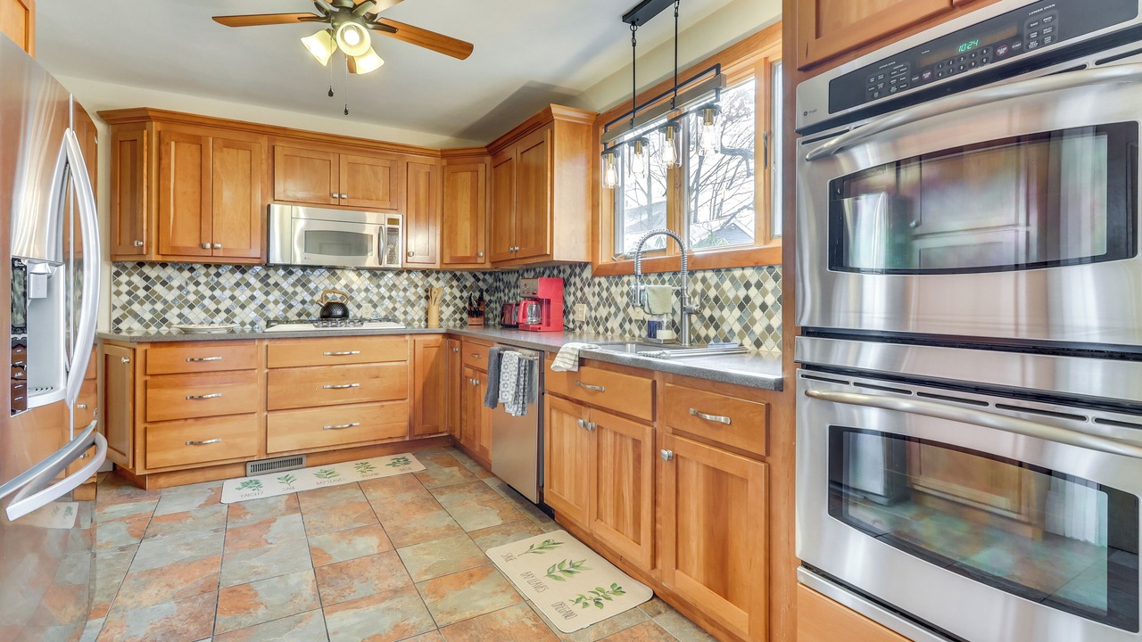 Photo of Others in West New Haven