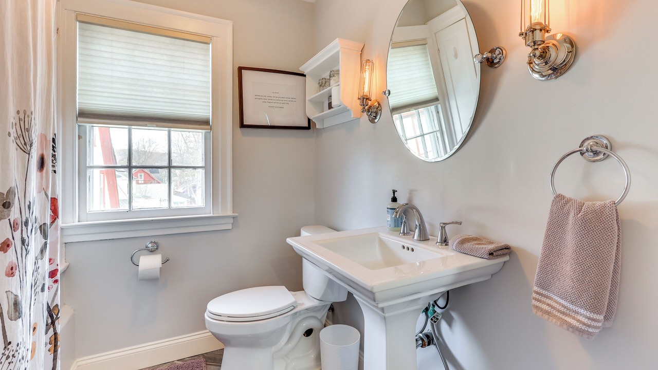 Photo of Bathroom in West New Haven