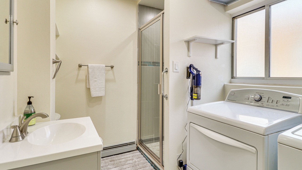 Photo of Bathroom in Sandia Ridge