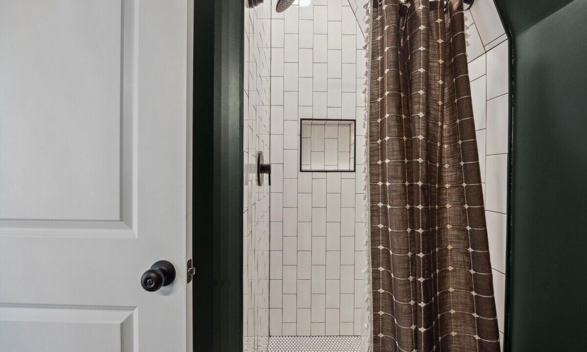 Photo of Bathroom in Chattanooga Valley