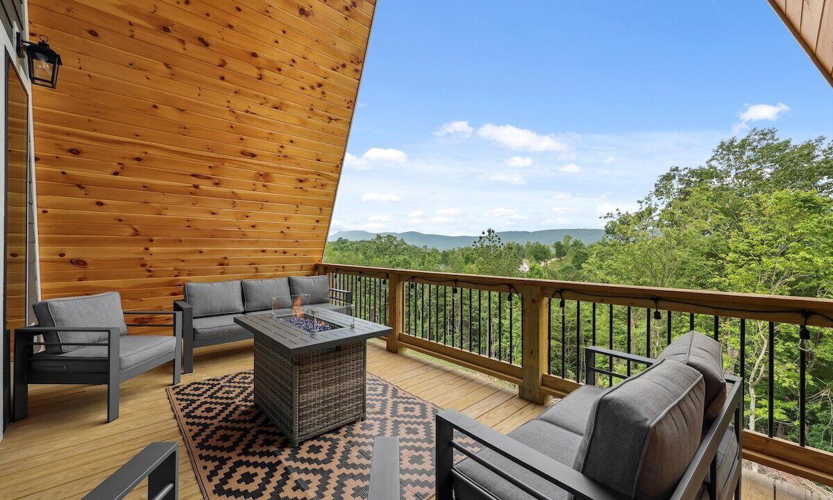 Photo of Patio Balcony in Chattanooga Valley