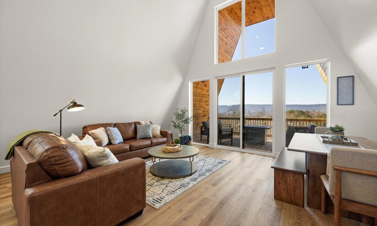 Photo of Livingroom in Chattanooga Valley