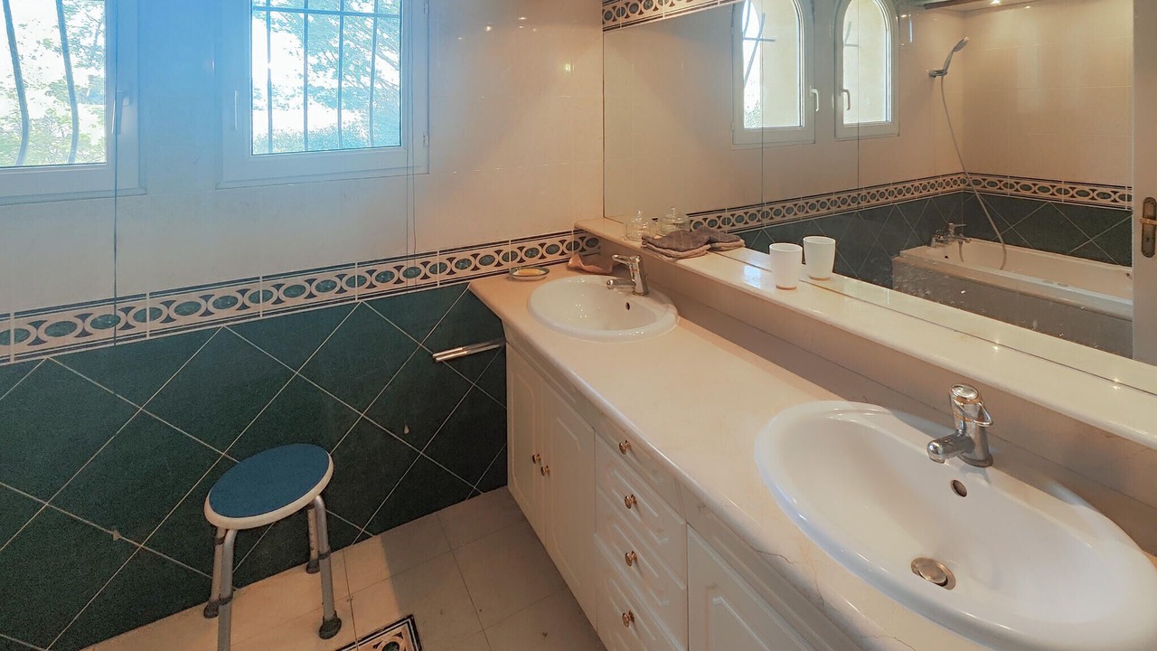 Photo of Bathroom in Cruzy