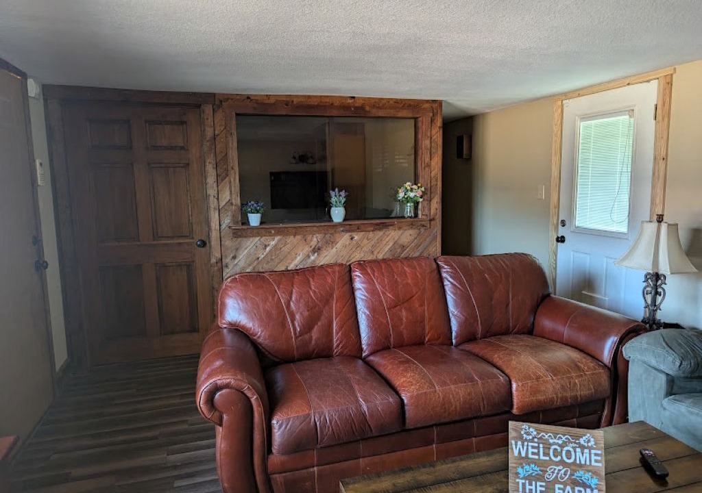 Photo of Livingroom in Anderson County