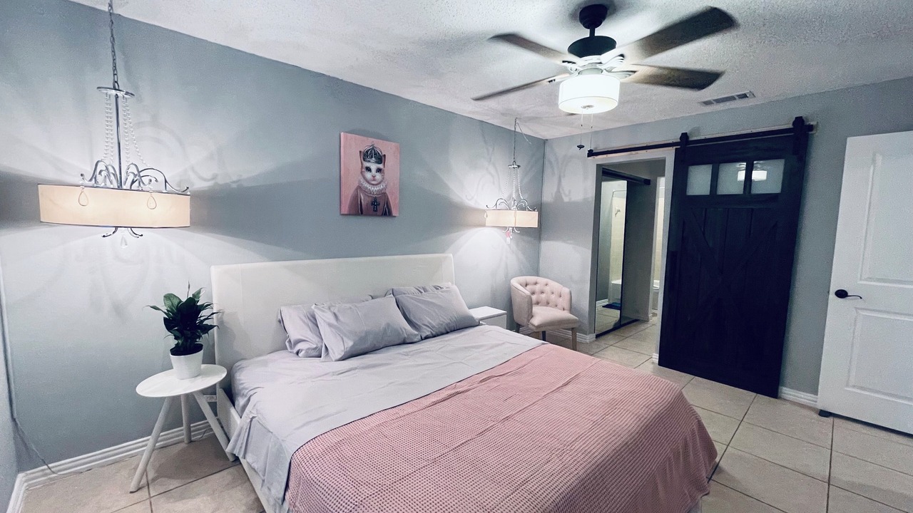 Photo of Bedroom in Far North Dallas