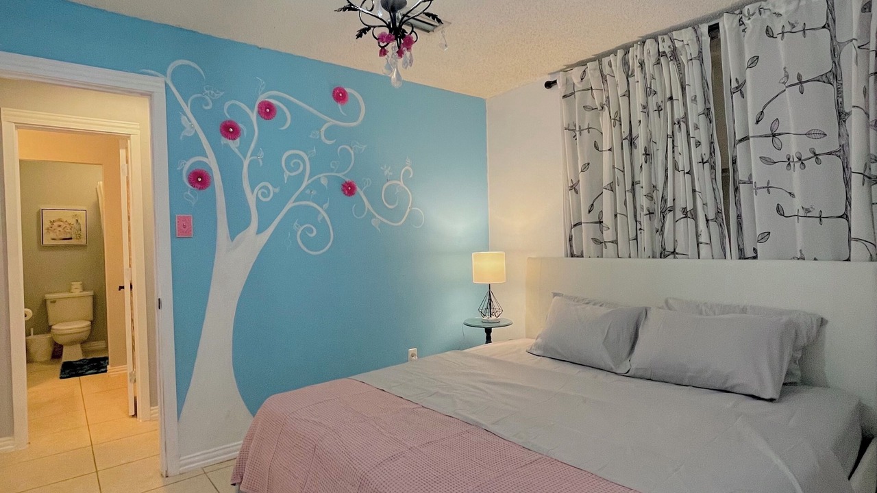 Photo of Bedroom in Far North Dallas