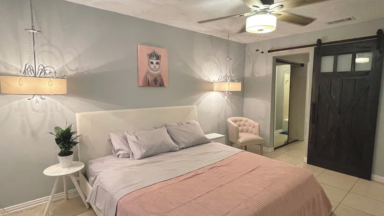 Photo of Bedroom in Far North Dallas