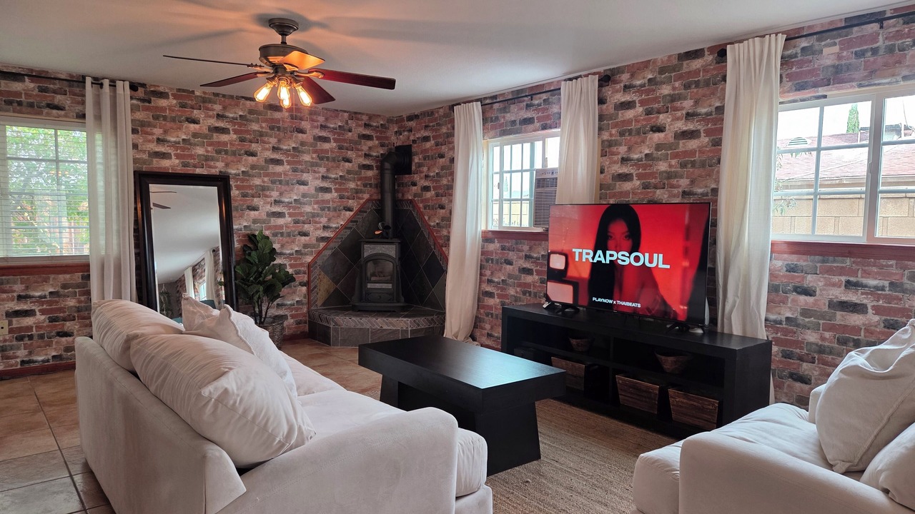 Photo of Livingroom in Apple Valley