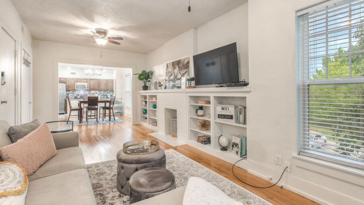 Photo of Livingroom in Downtown Tulsa