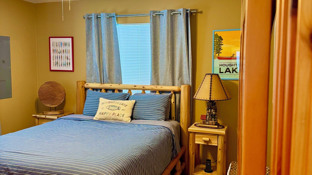 Photo of Bedroom in Houghton Lake