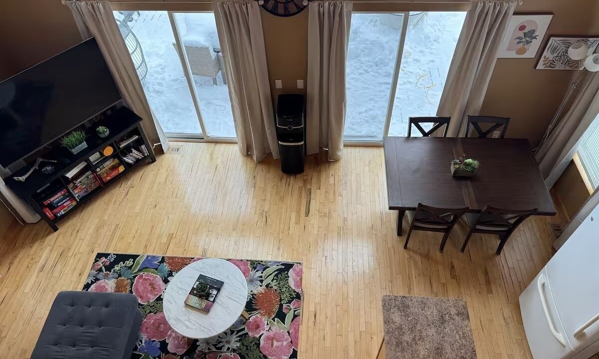 Photo of Livingroom in Houghton Lake
