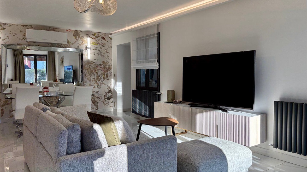 Photo of Livingroom in Caremeau