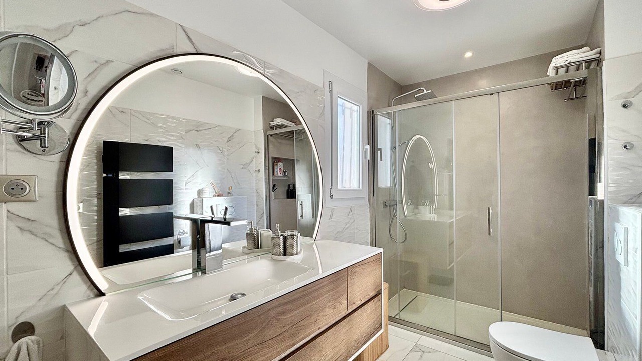 Photo of Bathroom in Caremeau