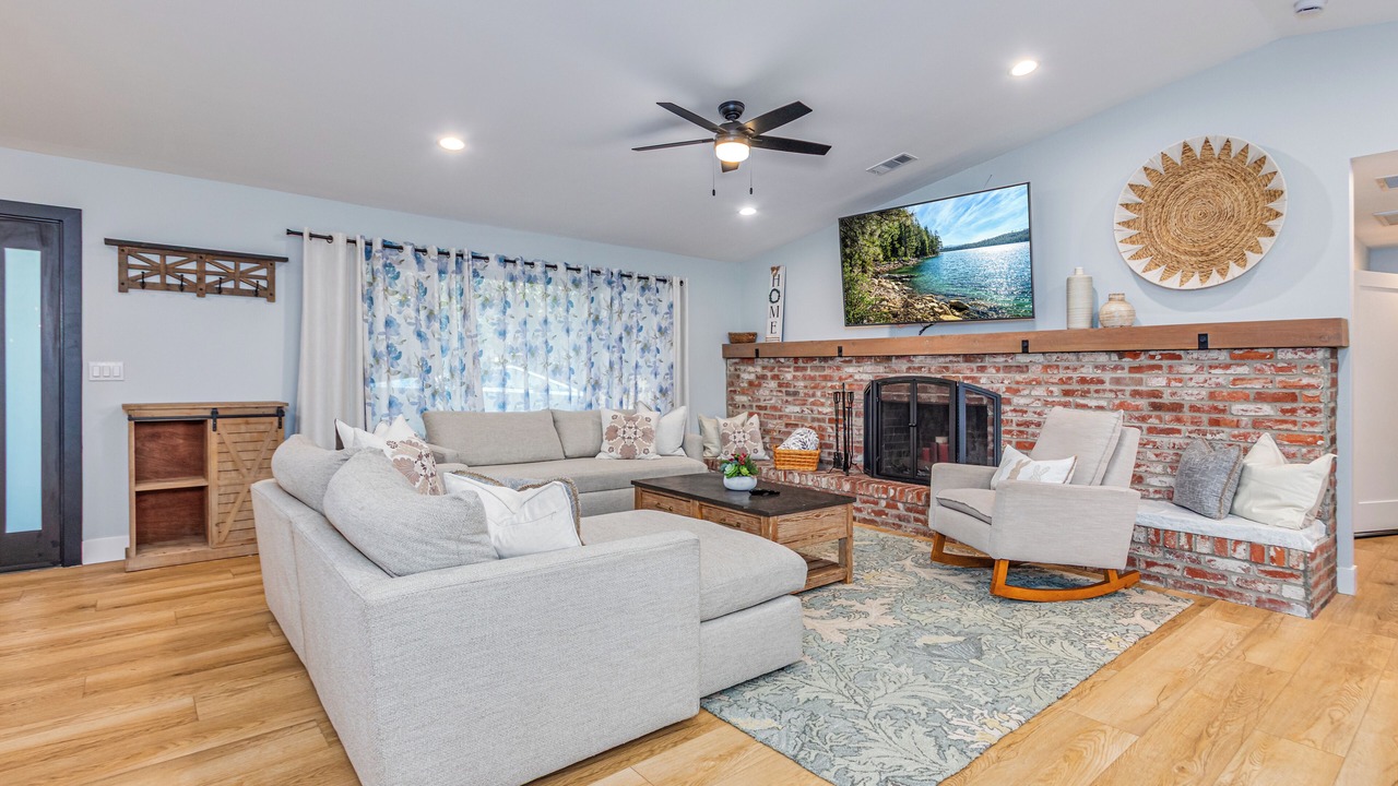 Photo of Livingroom in Granite Bay