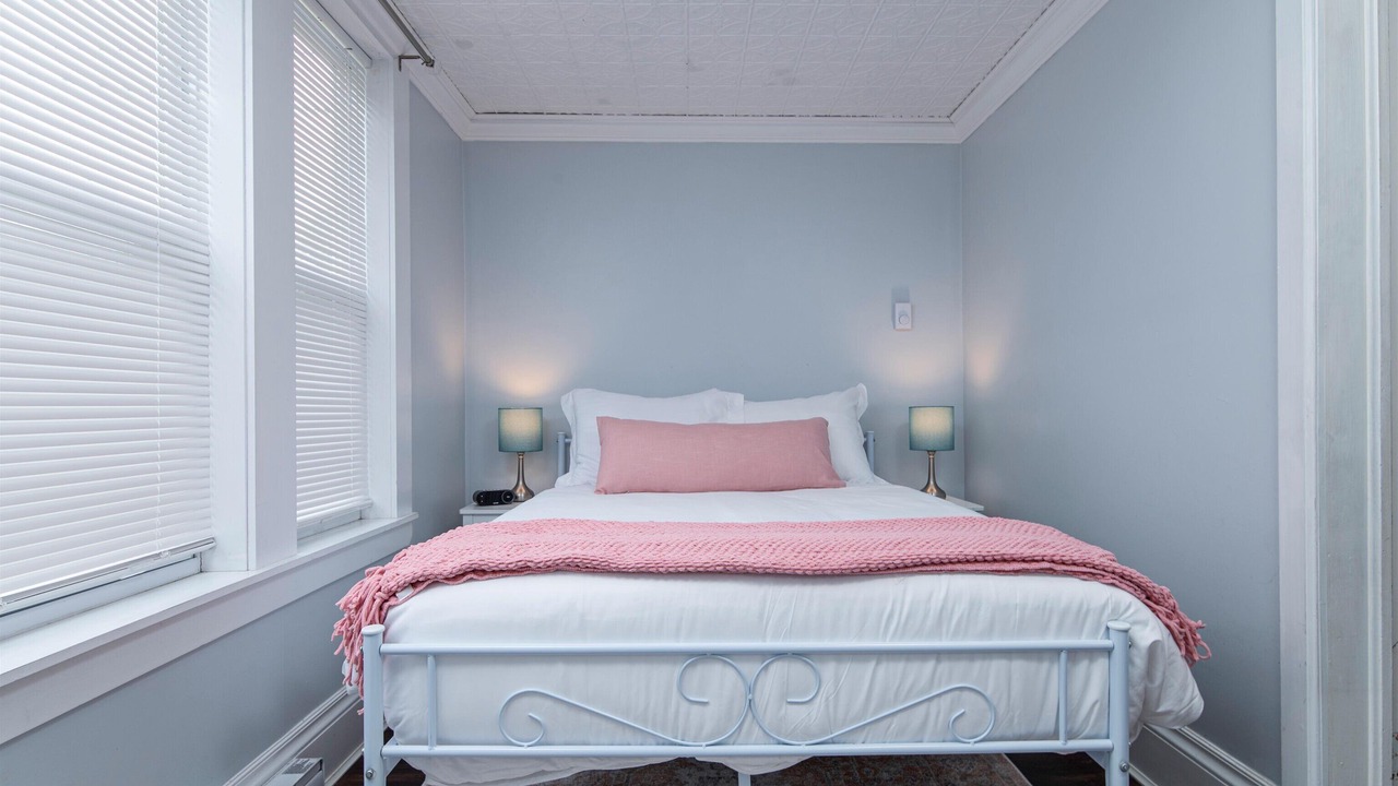 Photo of Bedroom in Oneonta