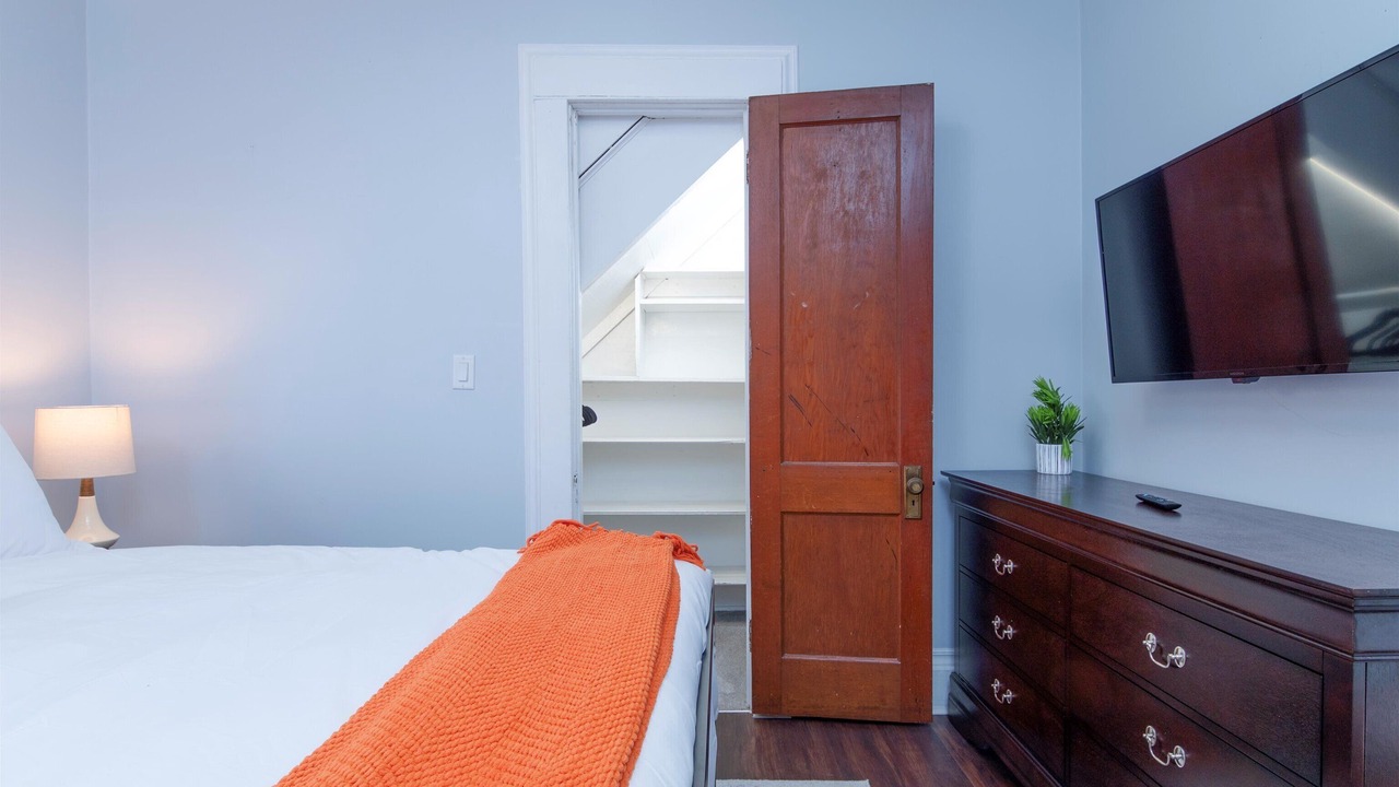Photo of Bedroom in Oneonta