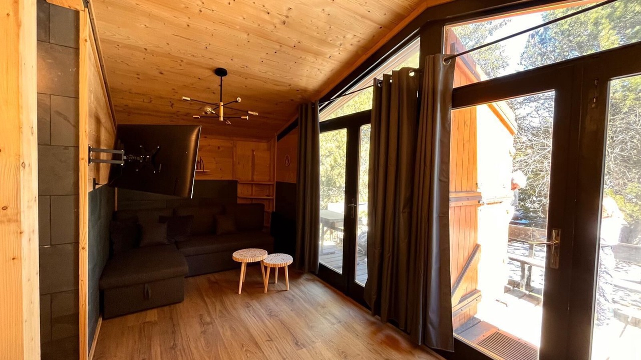 Photo of Livingroom in Pyrenees 2000