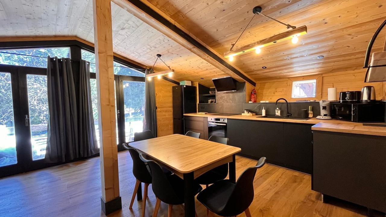 Photo of Kitchen in Pyrenees 2000