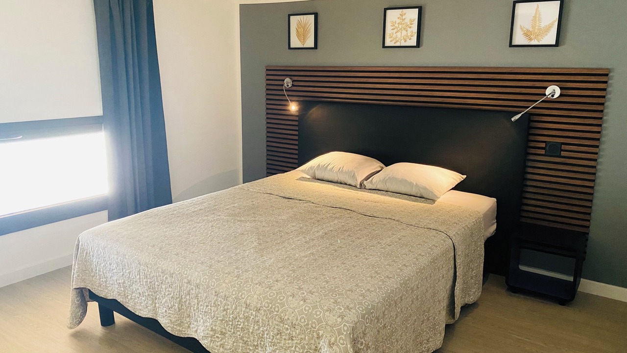 Photo of Bedroom in Decines-Charpieu